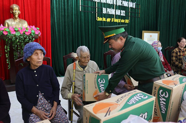 nghĩa tình làng biển