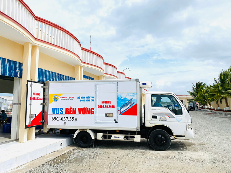 việt úc cà mau