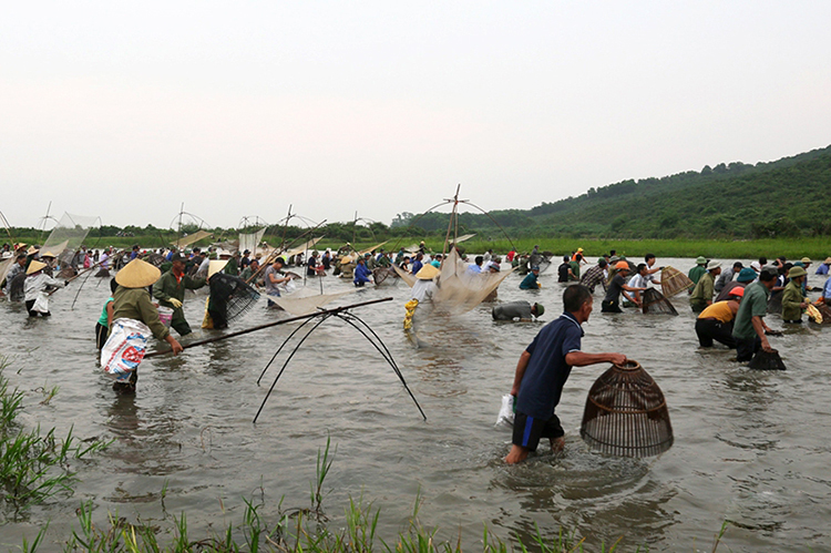 lễ hội bắt cá