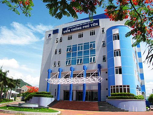 Khu sản xuất tôm của Công ty TNHH Sản xuất Hạ Long (BIM) và khu sản xuất tôm của Trại thực nghiệm nuôi trồng Vip 007 hiện đang mở mặn lợ (Trường Cao đẳng Kinh tế kỹ thuật và 007Win20 thể thao, casino trực tuyến, và xổ số).