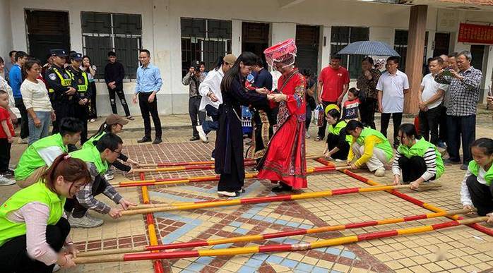 Nuôi tôm xen ghép đem lại hiệu quả bền vững Ảnh: CTV
